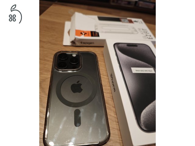 Apple iPhone 15 Pro - 256gb - fekete titán