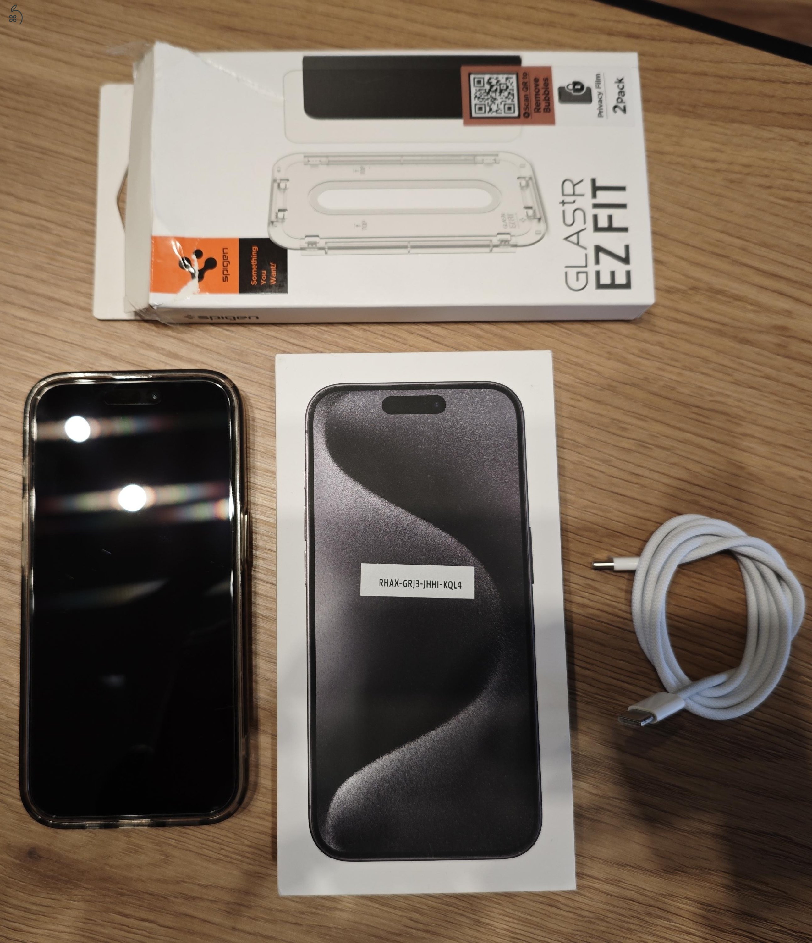 Apple iPhone 15 Pro - 256gb - fekete titán