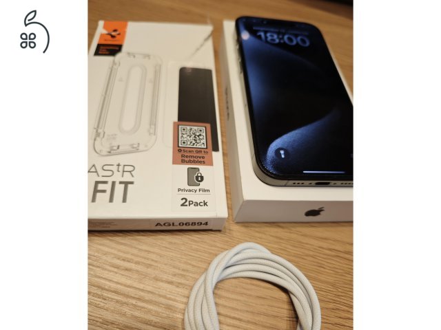 Apple iPhone 15 Pro - 256gb - fekete titán