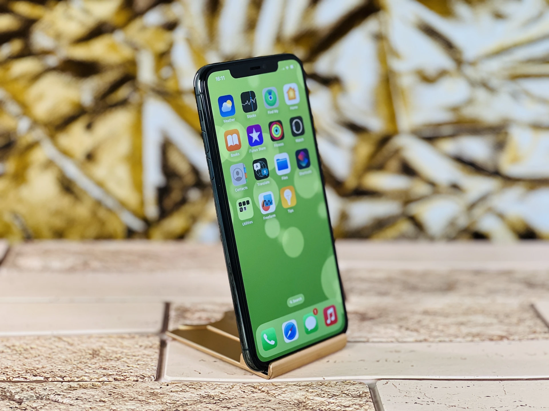 Eladó iPhone 11 Pro Max 64 GB Midnight Green szép állapotú - 12 HÓ GARANCIA