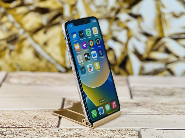 Eladó iPhone XS 256 GB Silver szép állapotú - 12 HÓ GARANCIA