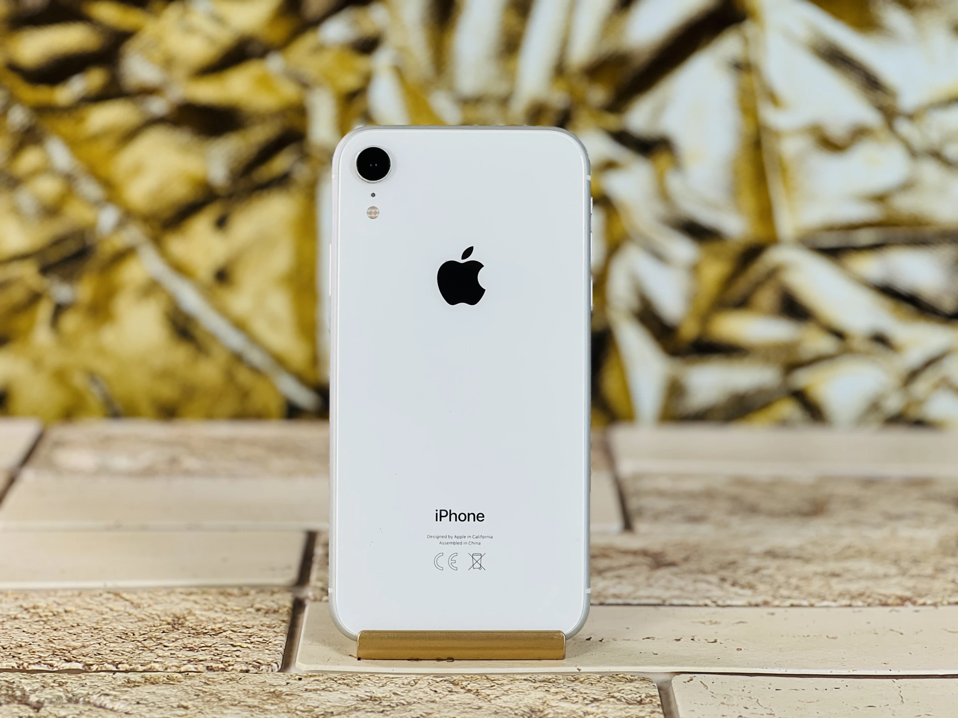 Eladó iPhone XR 64 GB White szép állapotú - 12 HÓ GARANCIA