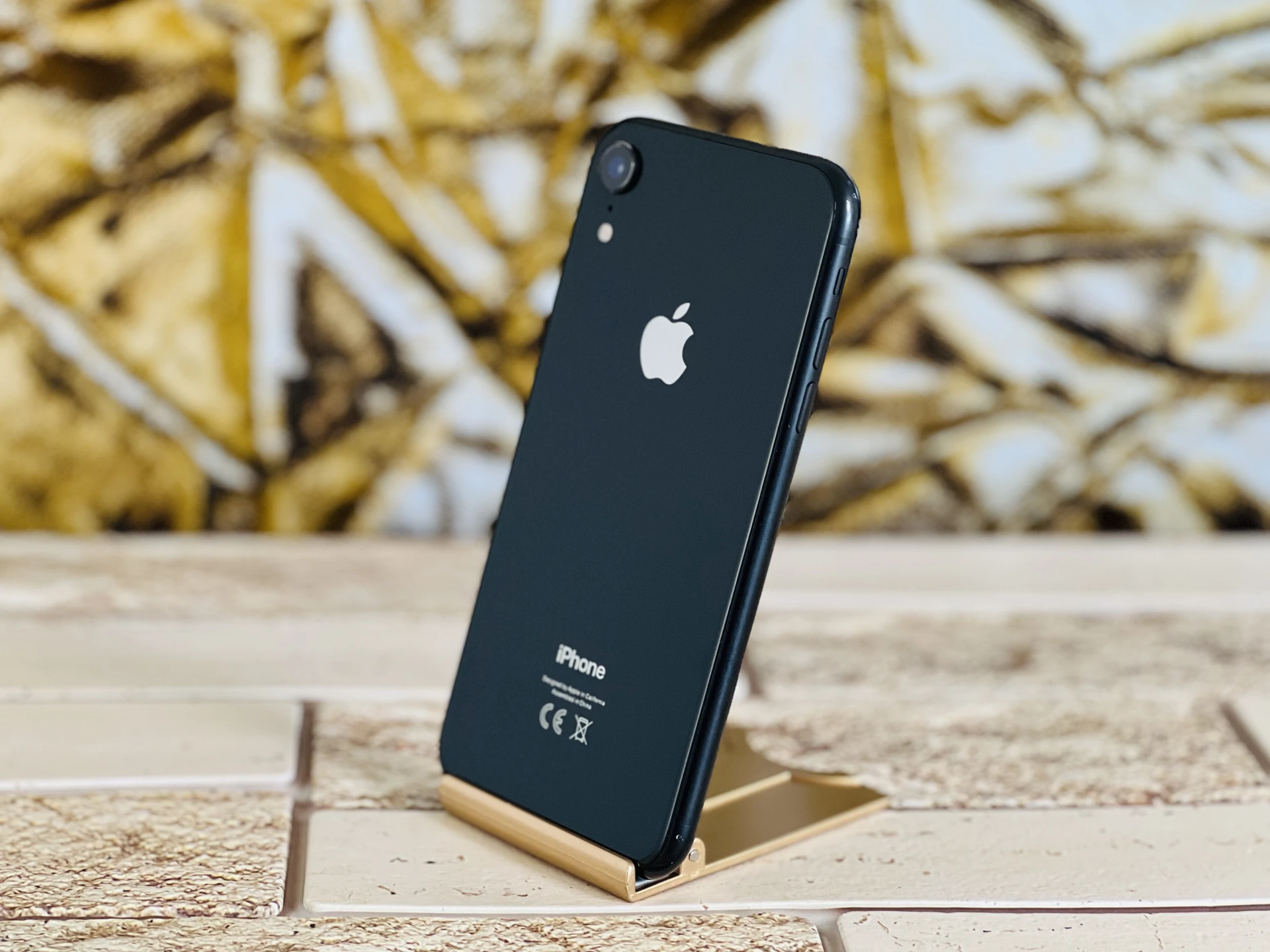 Eladó iPhone XR 64 GB Black szép állapotú - 12 HÓ GARANCIA