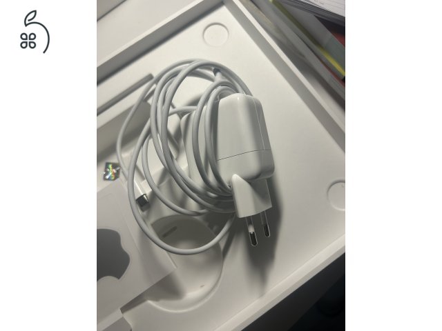 MacBook Air 13 (2020) 256GB , 8GB