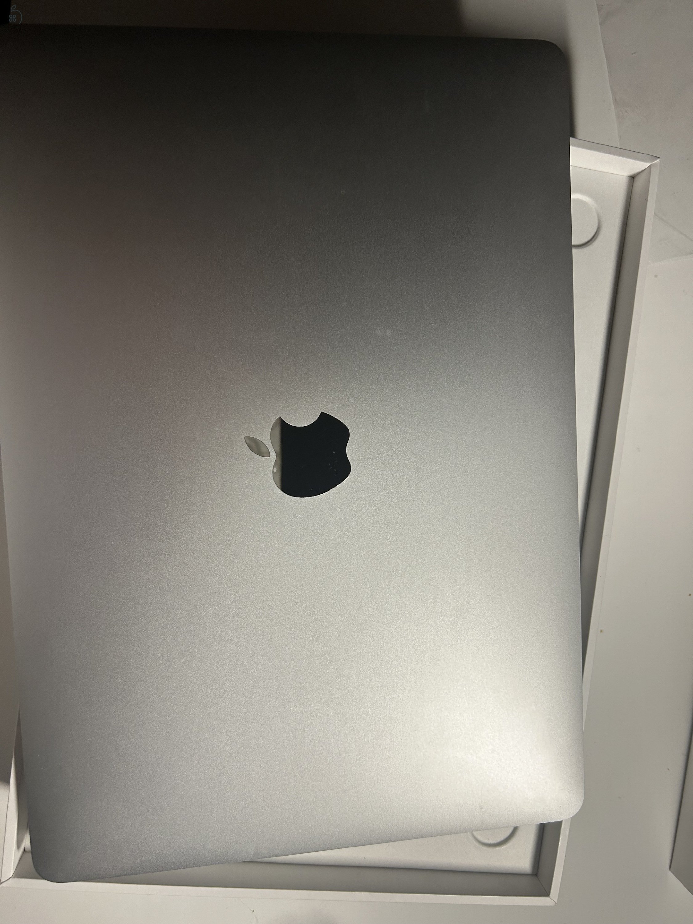 MacBook Air 13 (2020) 256GB , 8GB