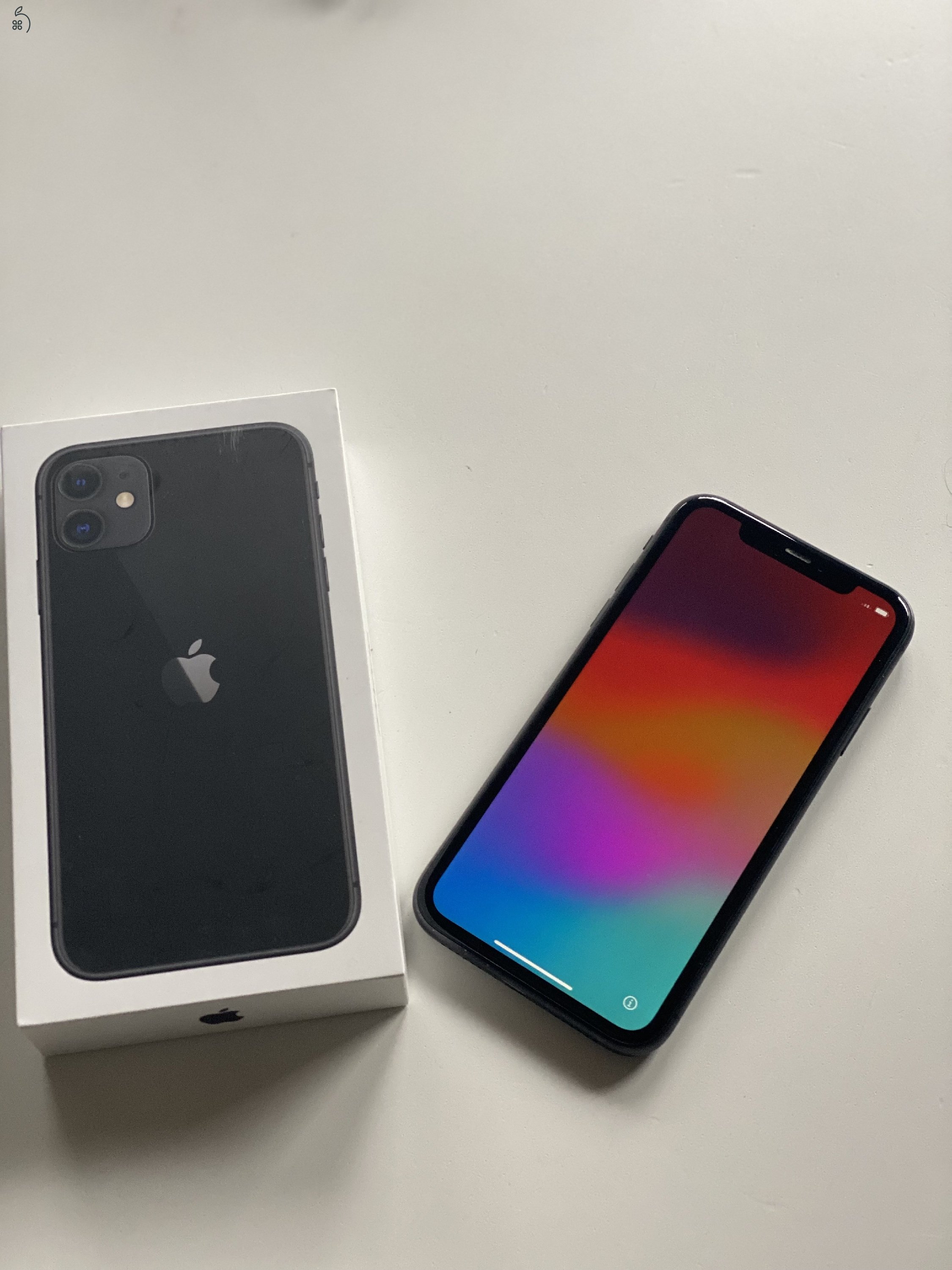 Iphone 11 megkímélt állapotban