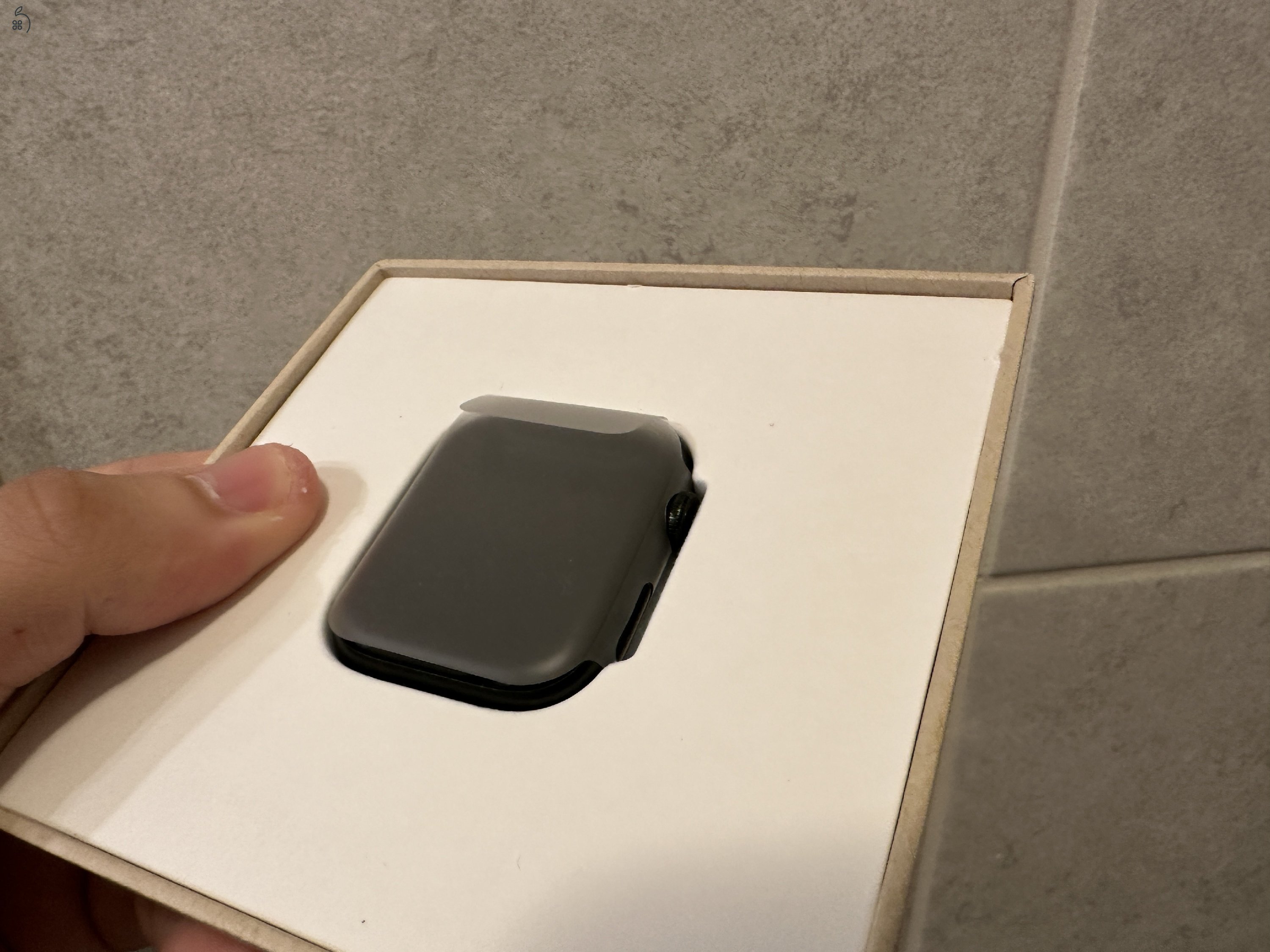 Apple Watch Series 7 45 mm zöld GPS ÚJ (garanciában cserélt)