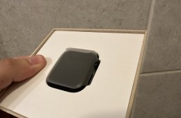 Apple Watch Series 7 45 mm zöld GPS ÚJ (garanciában cserélt)