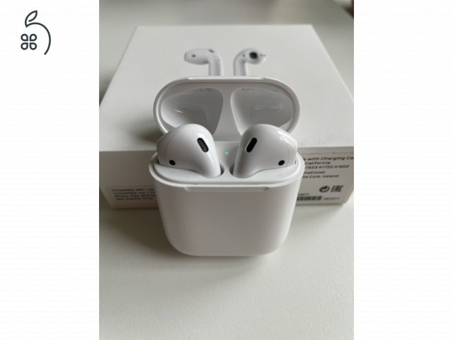 AirPods Lightning töltőtokkal (2. generáció)