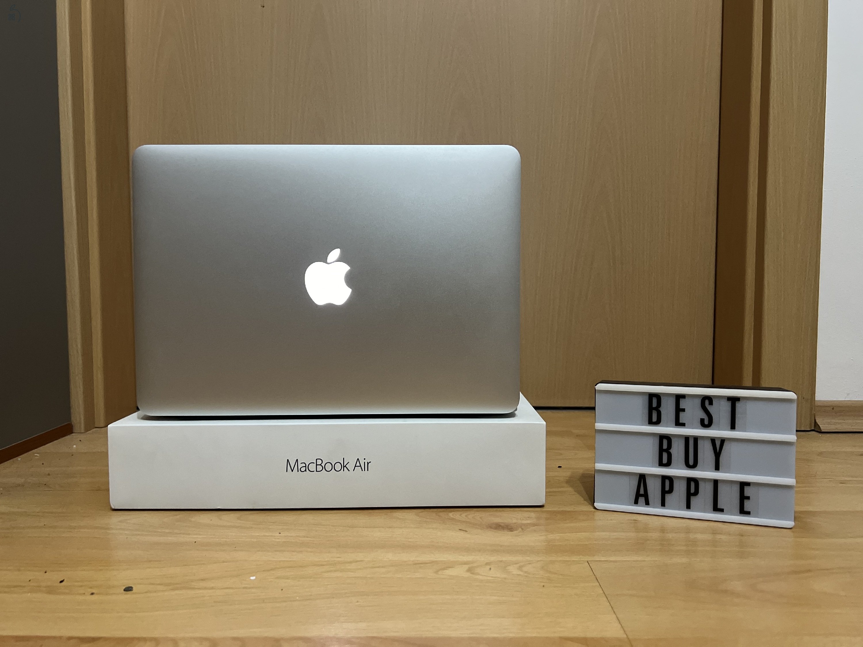 2017 MacBook Air 13 / i5 1.8 GHz / 8GB / 128GB SSD / Korrekt Áron Eladó ! ! !