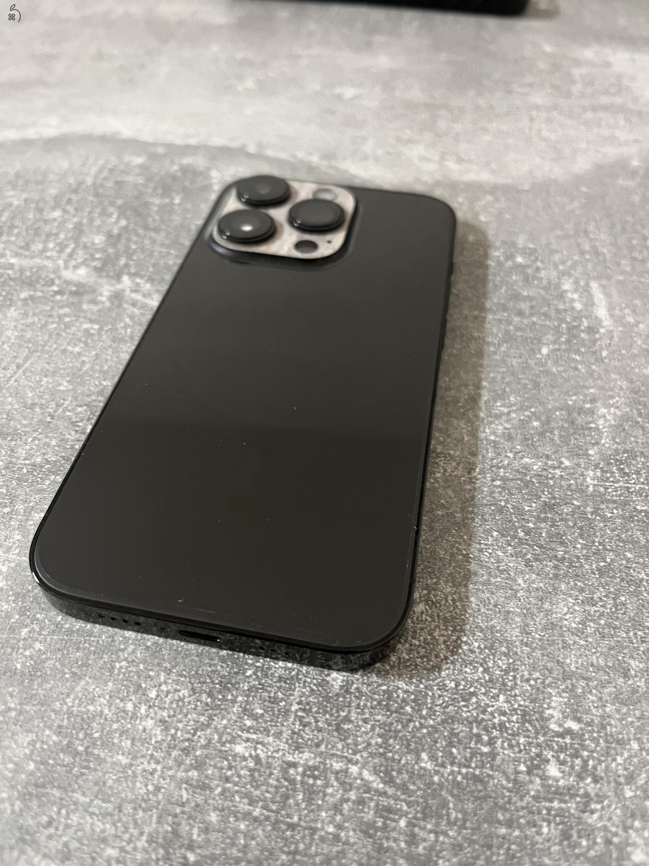 IPHONE 14 PRO (256 GB, 82% AKKU, ÉJFEKETE) + DBRAND GRIPCASE