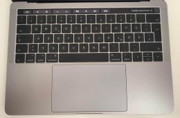 2017 13-inch MACBOOK PRO 4 Thunderbolt 3 Ports i5