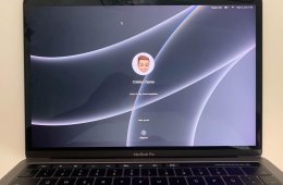 2017 13-inch MACBOOK PRO 4 Thunderbolt 3 Ports i5