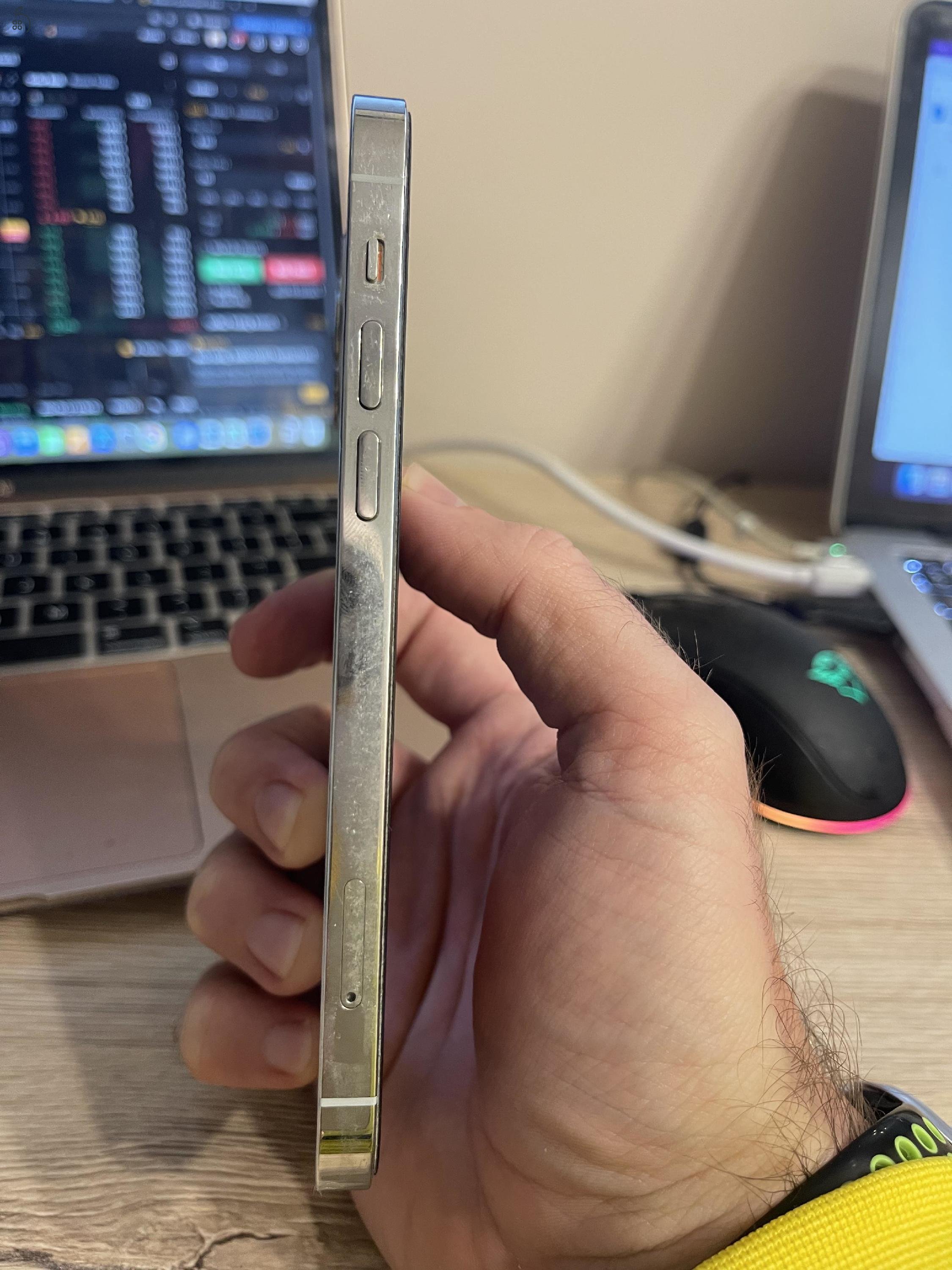 Iphone 12 Pro, 256 GB, Silver (Ezüst), jó állapot, 88%-os akkumulátor, dobozzal