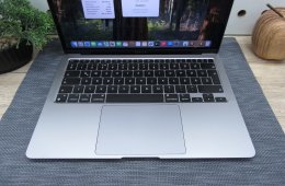 Apple Retina Macbook Air M1- 2020 - Használt, karcmentes