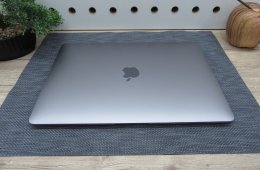 Apple Retina Macbook Air M1- 2020 - Használt, karcmentes