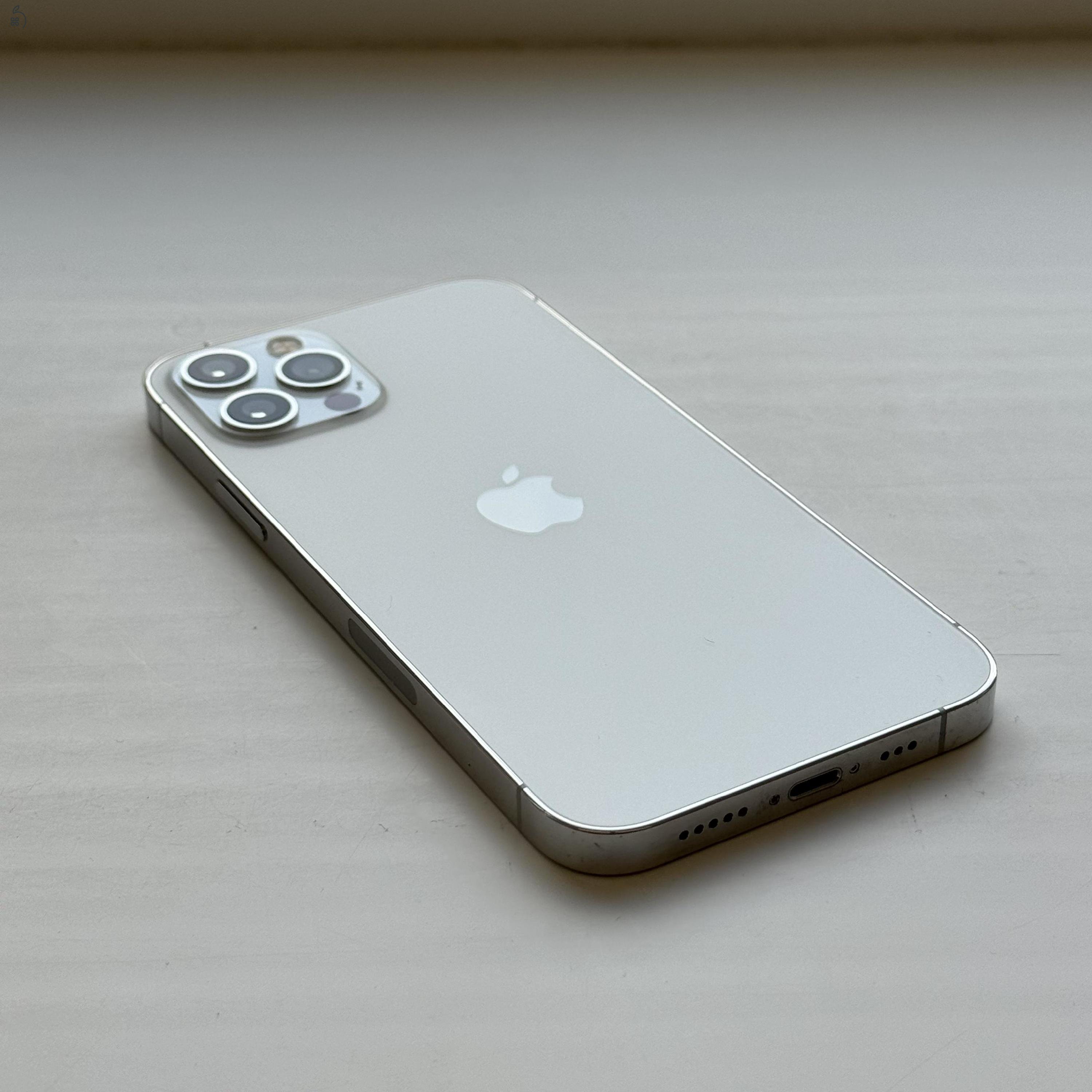 GYÖNYÖRŰ iPhone 12 Pro 128GB Silver - 1 ÉV GARANCIA - Kártyafüggetlen, 94% Akkumulátor