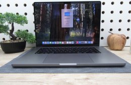 Apple Retina Macbook 16 M1 Pro - 2021 - Használt, karcmentes