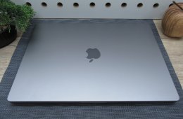 Apple Retina Macbook 16 M1 Pro - 2021 - Használt, karcmentes