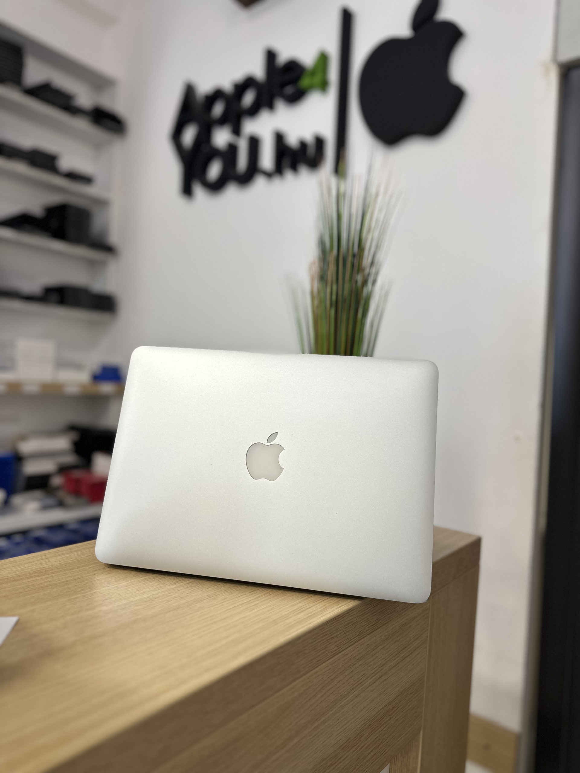 Apple MacBook Pro 13″ 2013 vége (A1502) Silver Használt