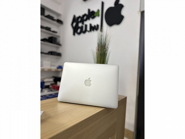 Apple MacBook Pro 13″ 2013 vége (A1502) Silver Használt