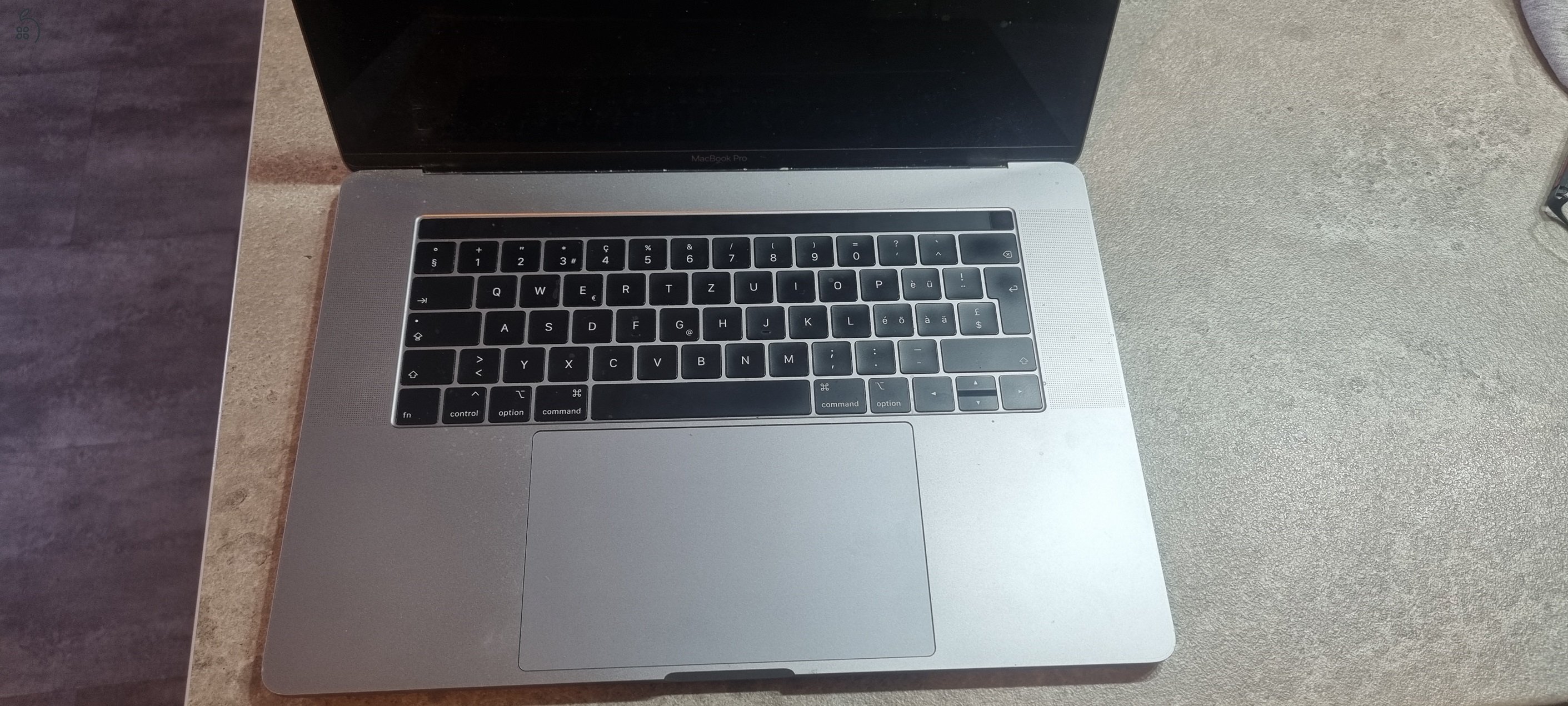 MacBook Pro (15 hüvelykes, 2019)  A1989 EMC3359