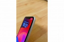 iPhone XR 64 GB