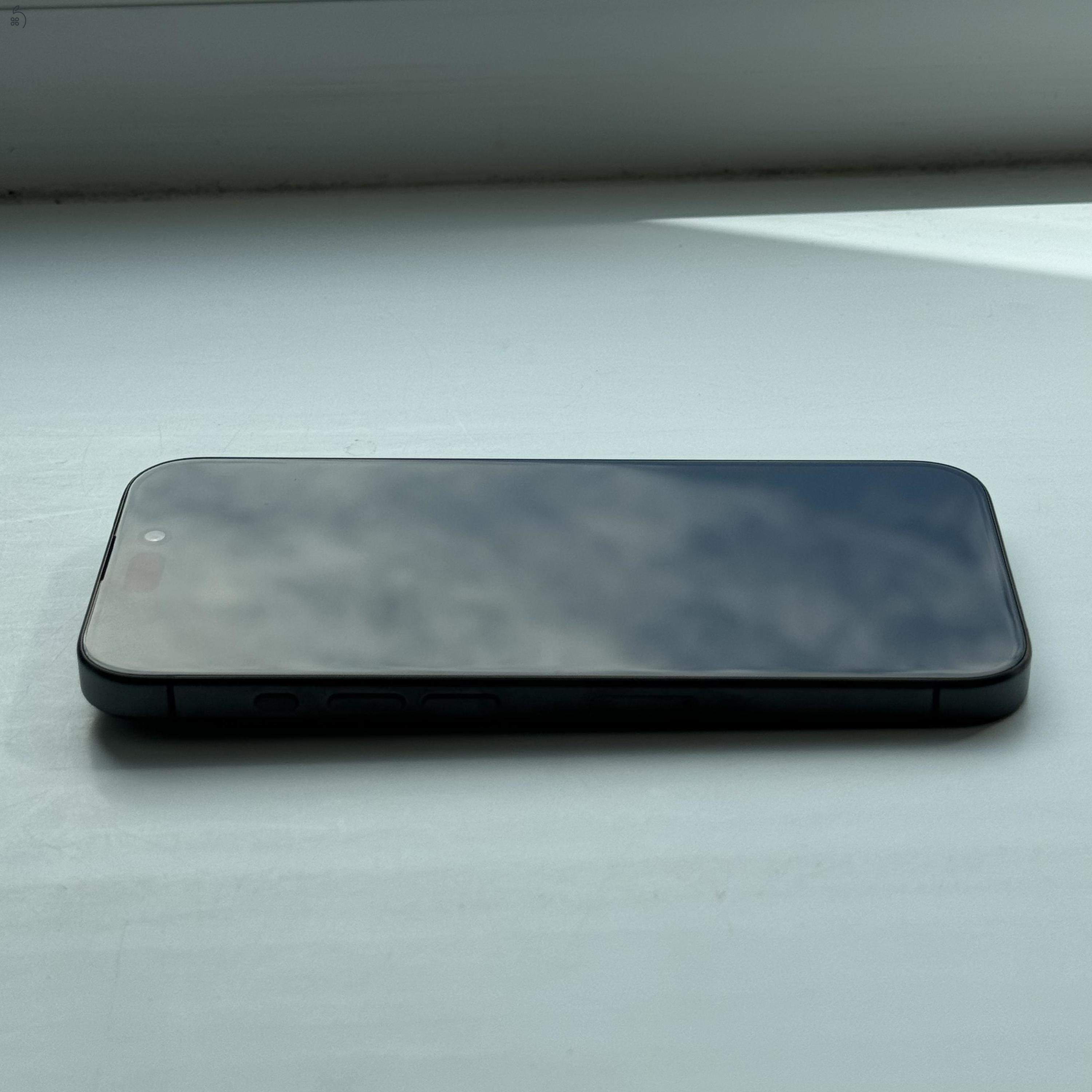 HIBÁTLAN iPhone 15 Pro 128GB Black Titanium - 1 ÉV GARANCIA, Kártyafüggetlen, 100% Akkumulátor