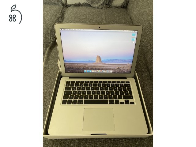 Macbook Air 13” 2017 magyar bill.