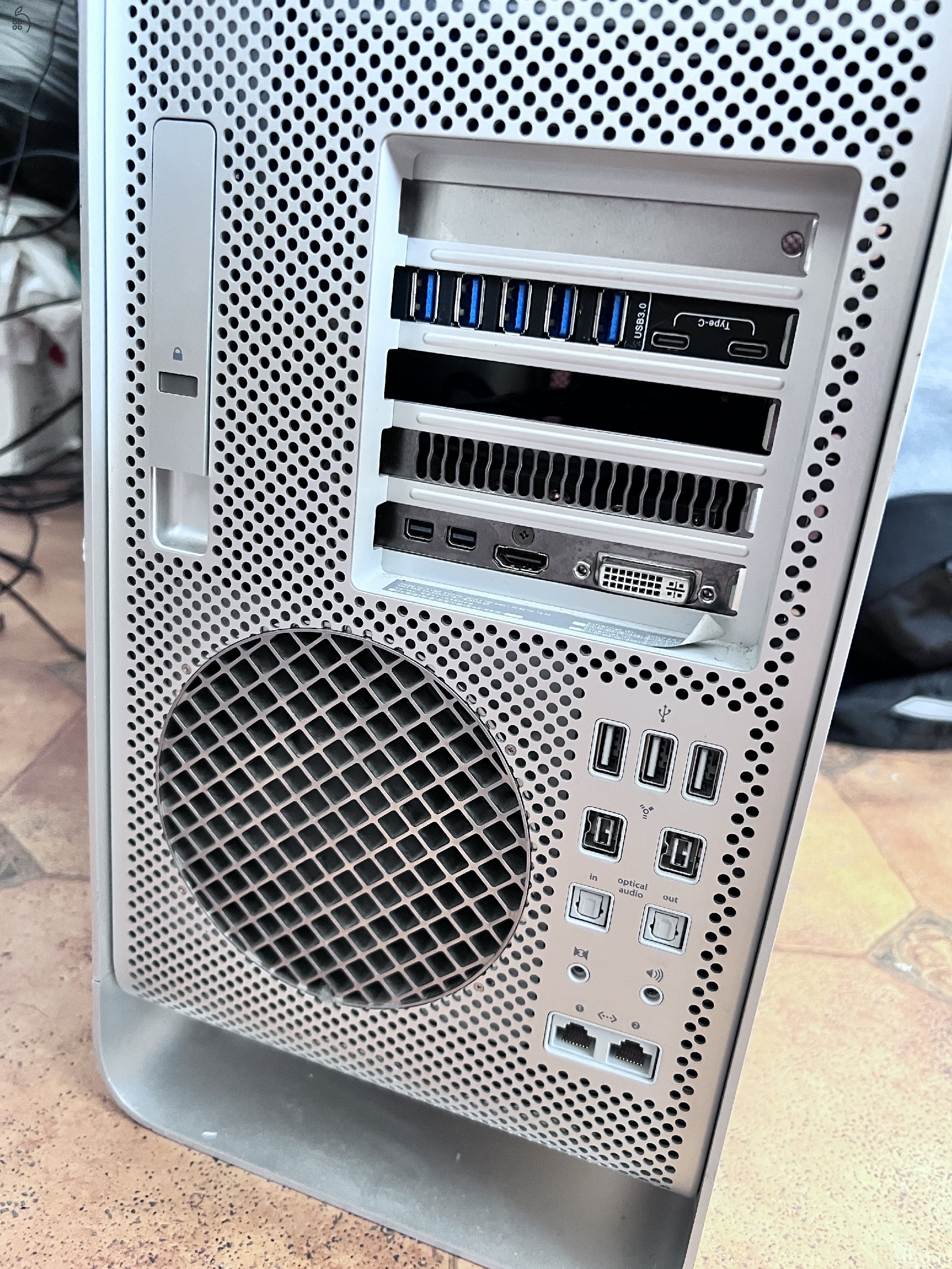 Mac Pro 5.1 (2010) 64gb ram Korrekt Áron!