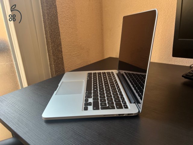 MacBook Pro 13-inch, i7, 16GB RAM, 1Tb SSD