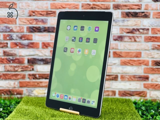 Eladó iPad 5th gen 9.7 Wifi +Cellular A1823 32 GB Space Gray szép állapotú - 12 HÓ GARANCIA - 5379