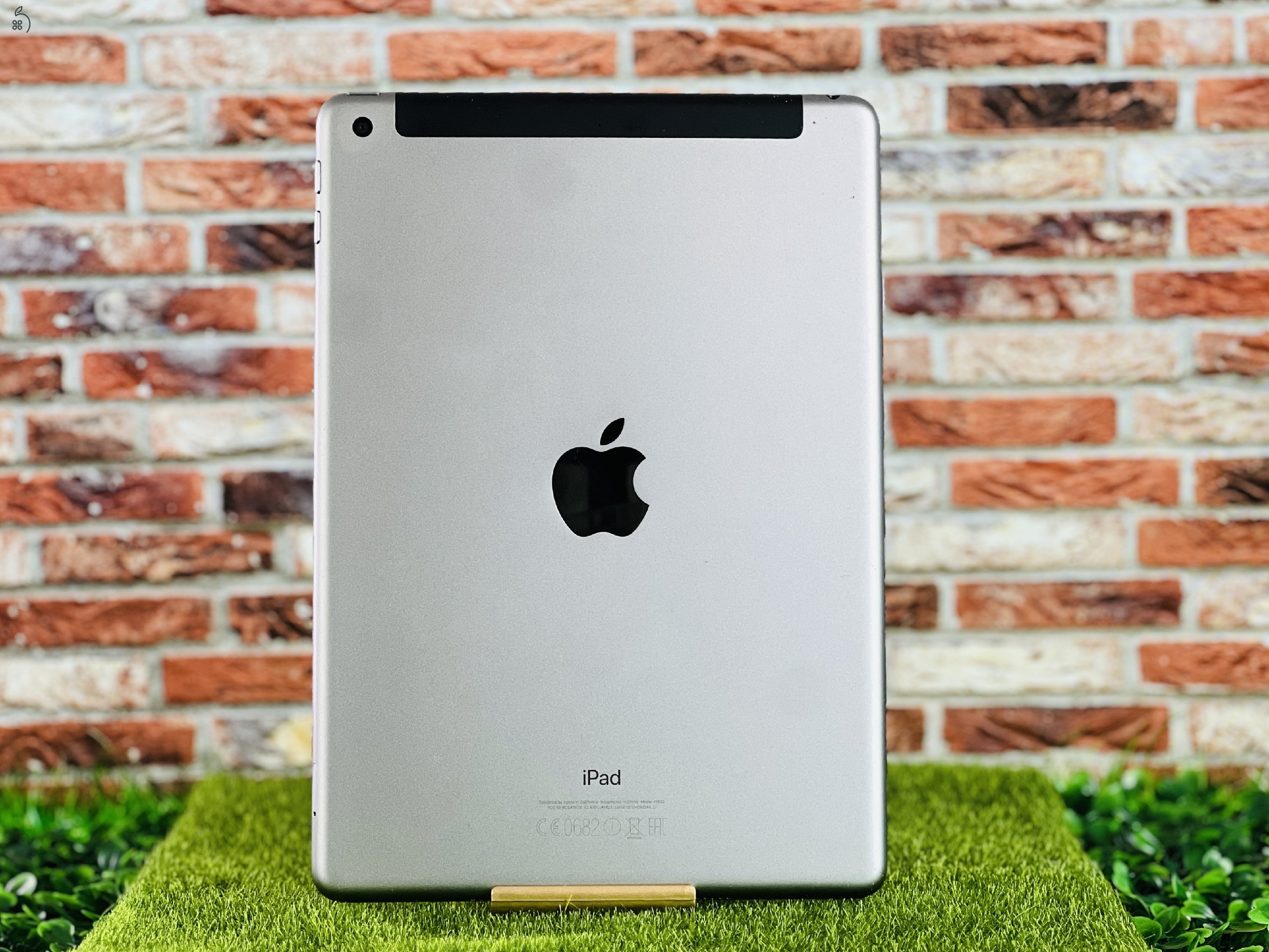 Eladó iPad 5th gen 9.7 Wifi +Cellular A1823 32 GB Space Gray szép állapotú - 12 HÓ GARANCIA - 5379