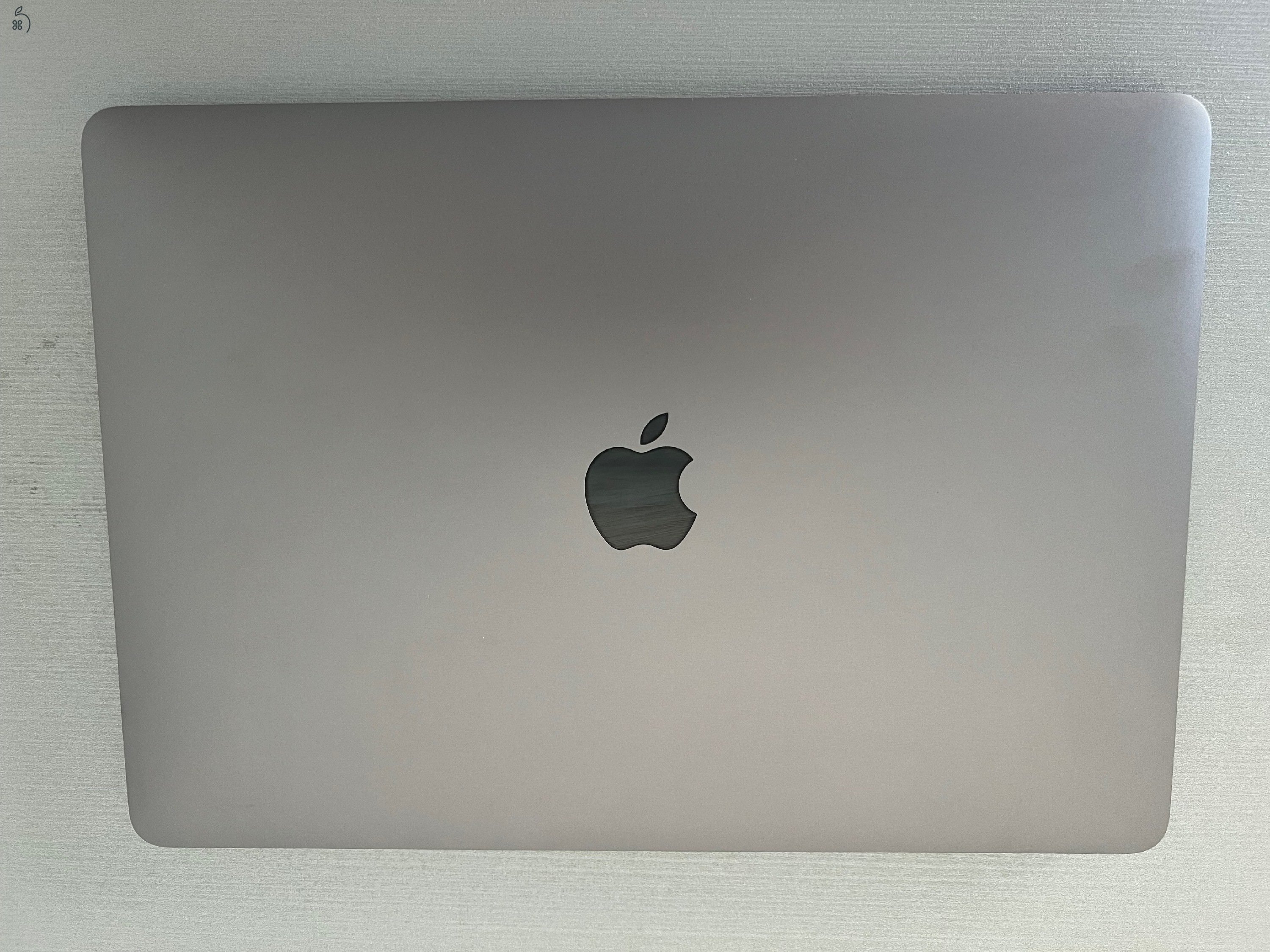 Eladó használt MacBook Pro