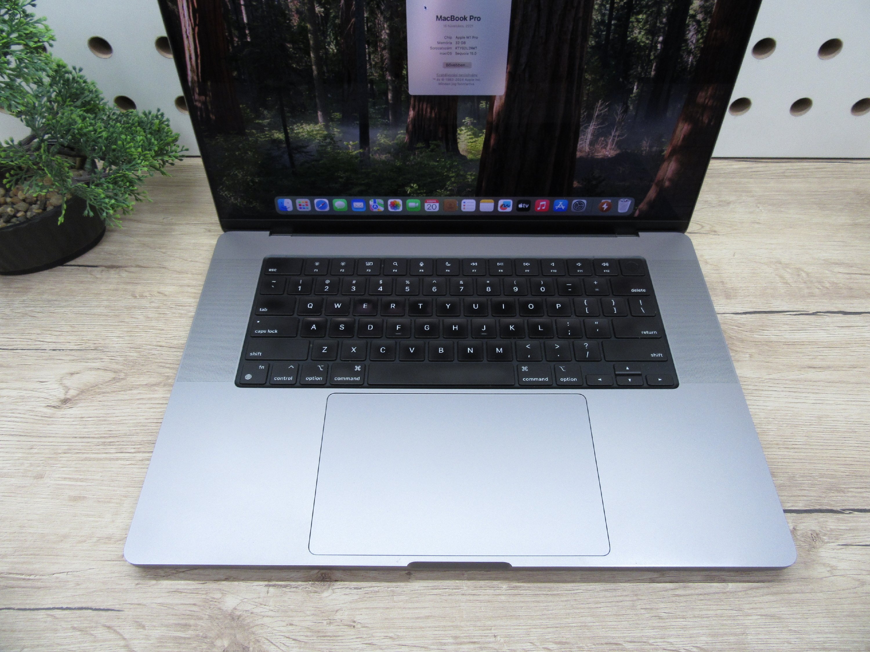 Apple Retina Macbook 16 M1 Pro - 2021 - Használt, karcmentes