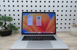 Apple Retina Macbook pro 15 - 2017 - Használt, újszerű