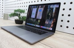 Apple Retina Macbook Pro 15 - 2018 - Használt, újszerű