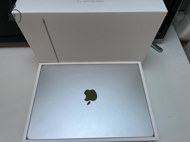 Eladó MacBook Air 13,5' M2 2022