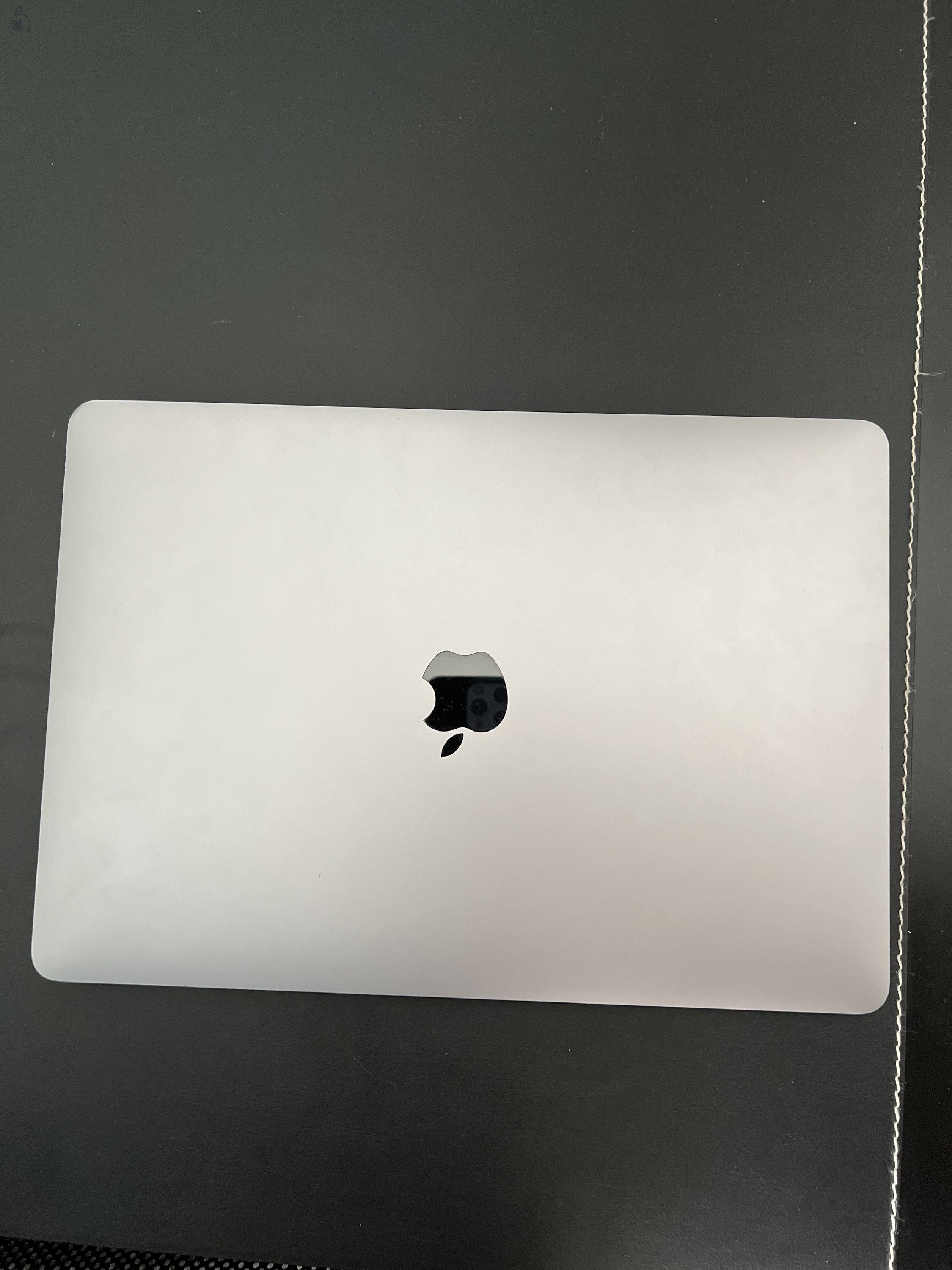 MacBook Air (2020) 13” i5 8GB 256 SSD