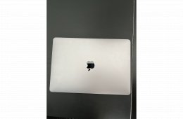 MacBook Air (2020) 13” i5 8GB 256 SSD