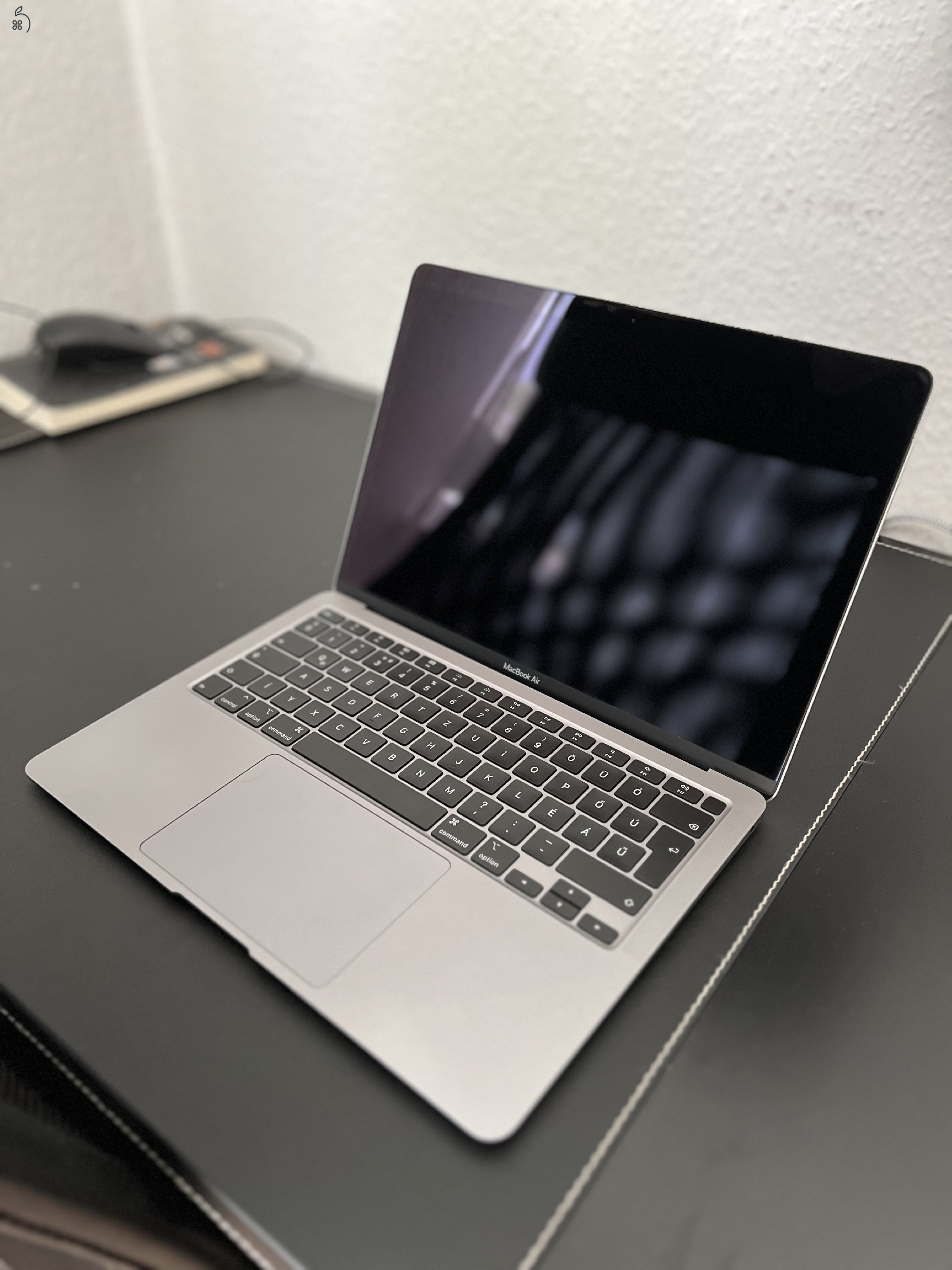 MacBook Air (2020) 13” i5 8GB 256 SSD