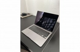 MacBook Air (2020) 13” i5 8GB 256 SSD