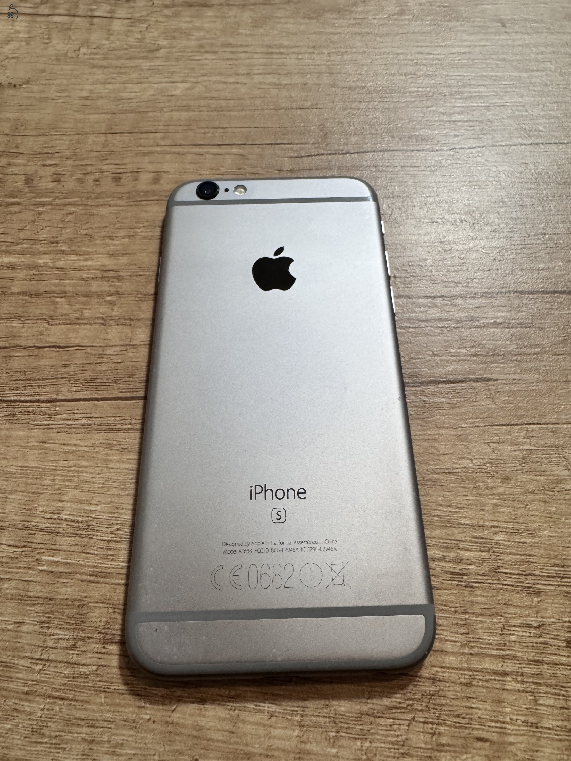 iPhone 6s Space gray 32GB Független