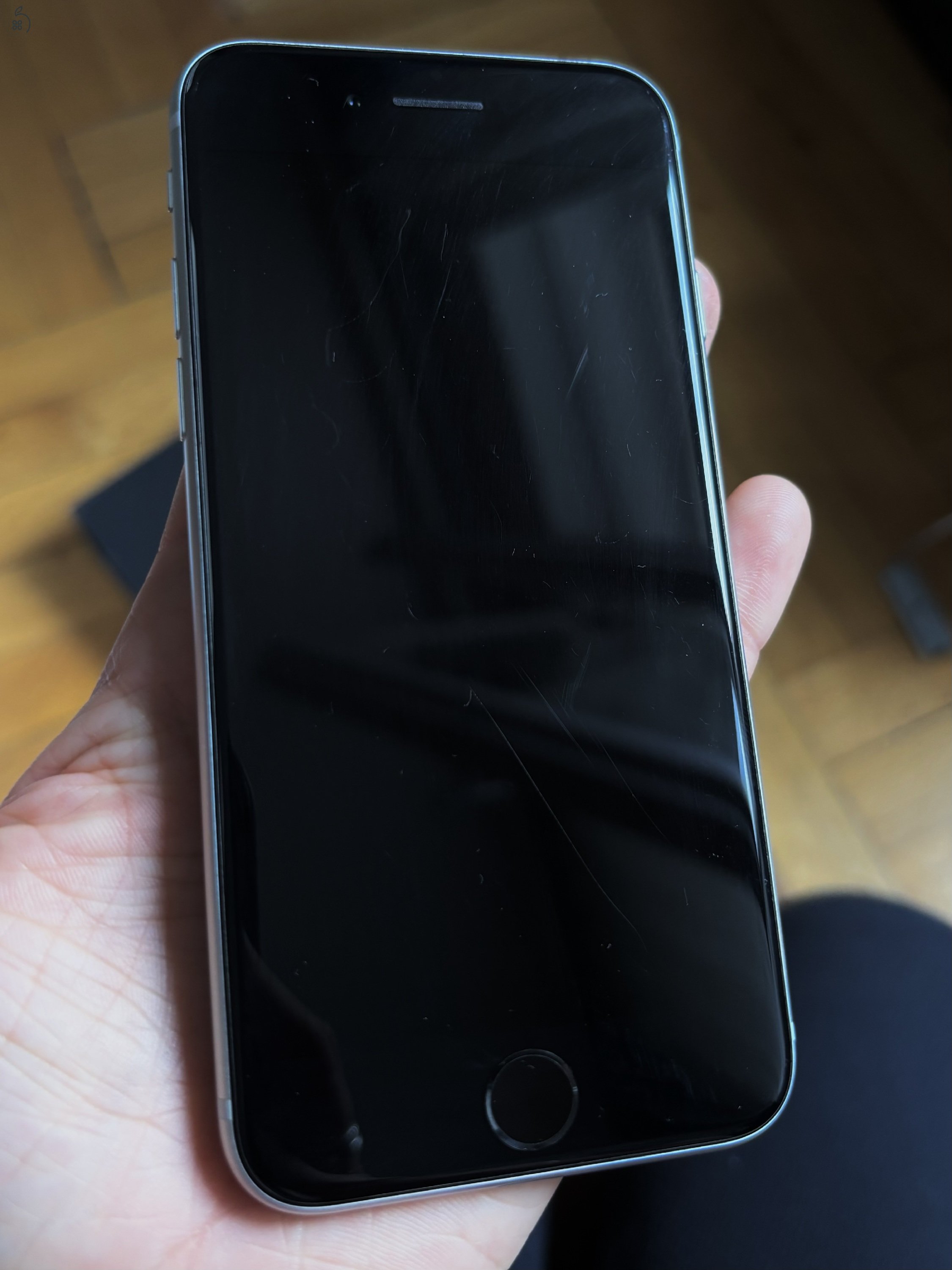 iPhone SE (2. generáció), fehér, 64 gb