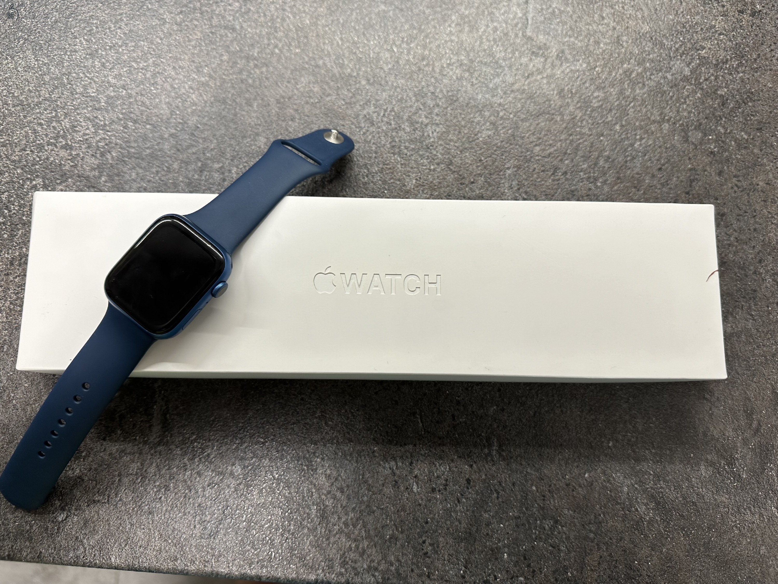 Eladó Apple Watch Series7