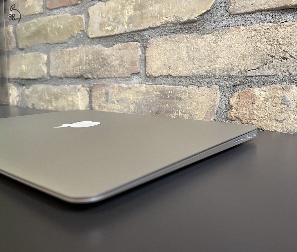 MacBook Air 2017 128GB 8GB RAM 