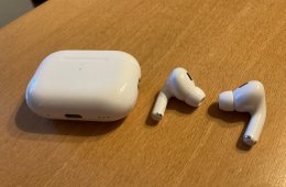 AirPods Pro (Gen 2) MagSafe töltőtokkal