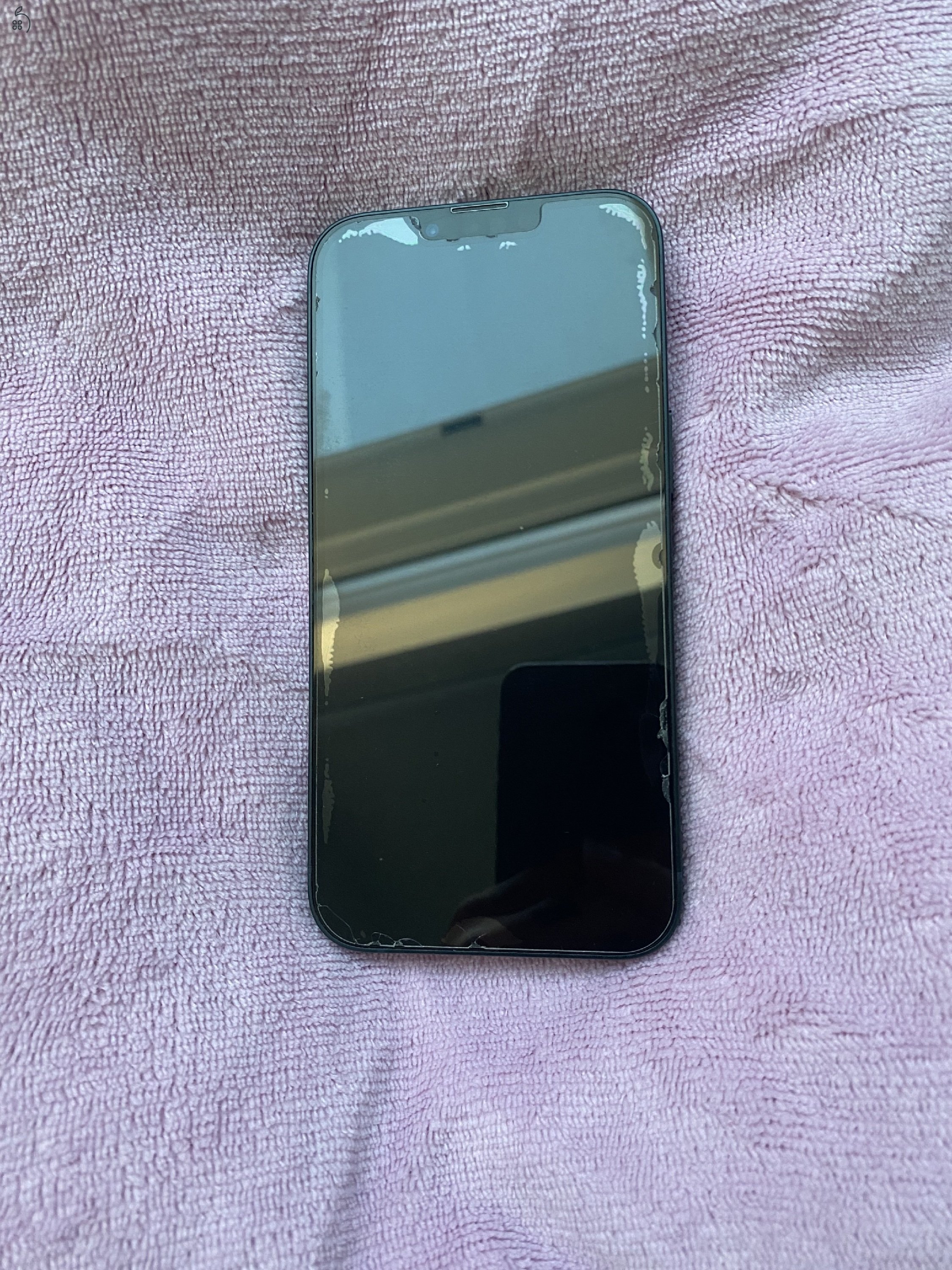 Eladó Iphone 13 128 GB Éjfekete