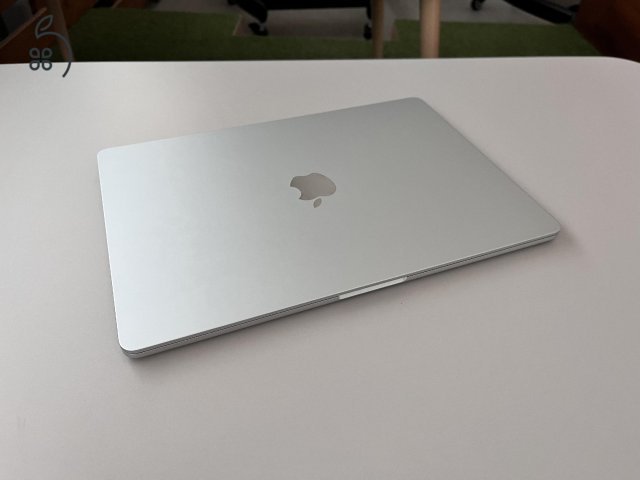 MacBook Air 15 M3 2024 Silver with 8 CPU Core & 10 GPU, 8GB RAM, 256GB SSD, Apple MRYP3MG/A garanciális