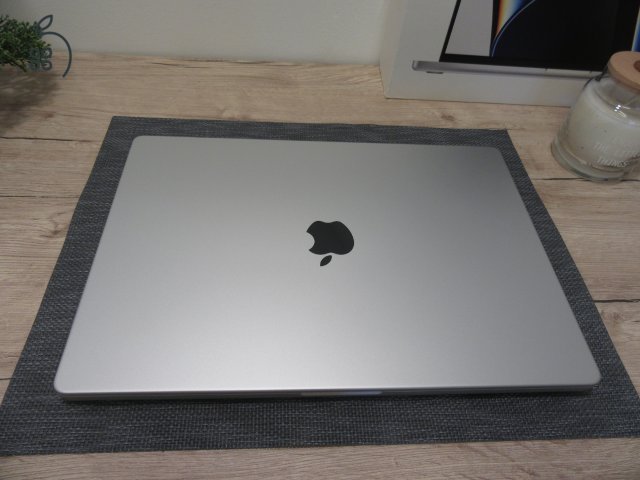 Apple Retina Macbook Pro 16 - 2021 - Használt, karcmentes